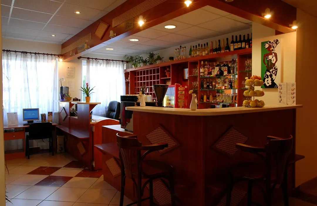 Hotel Ferihegy-1